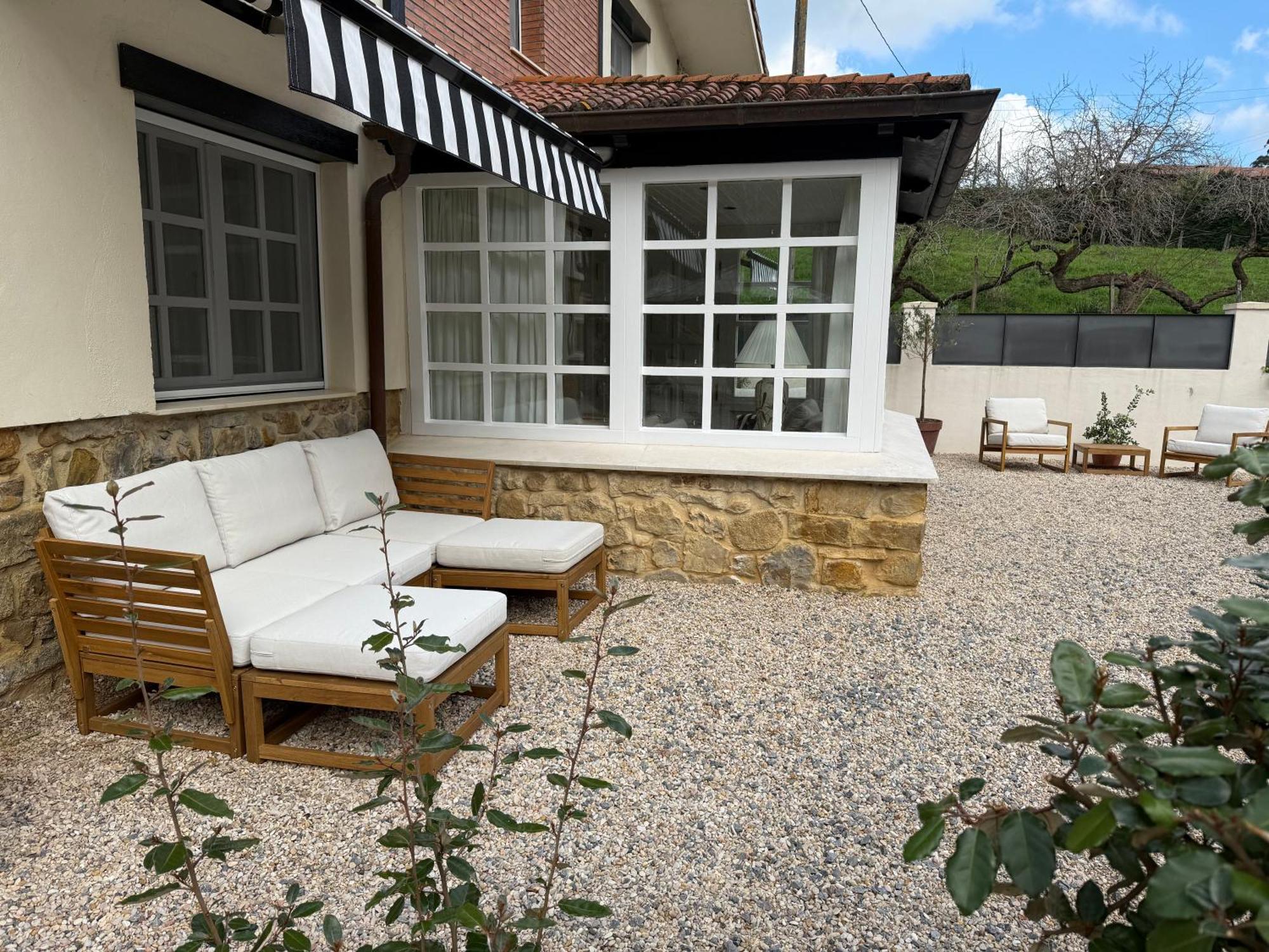 באקיו Gurah Boutique Apartments מראה חיצוני תמונה
